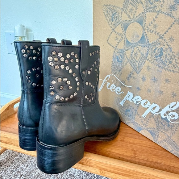 Free People Ankle Boots Harmony Black Distressed Studded Grunge Moto Biker core - Picture 11 of 16